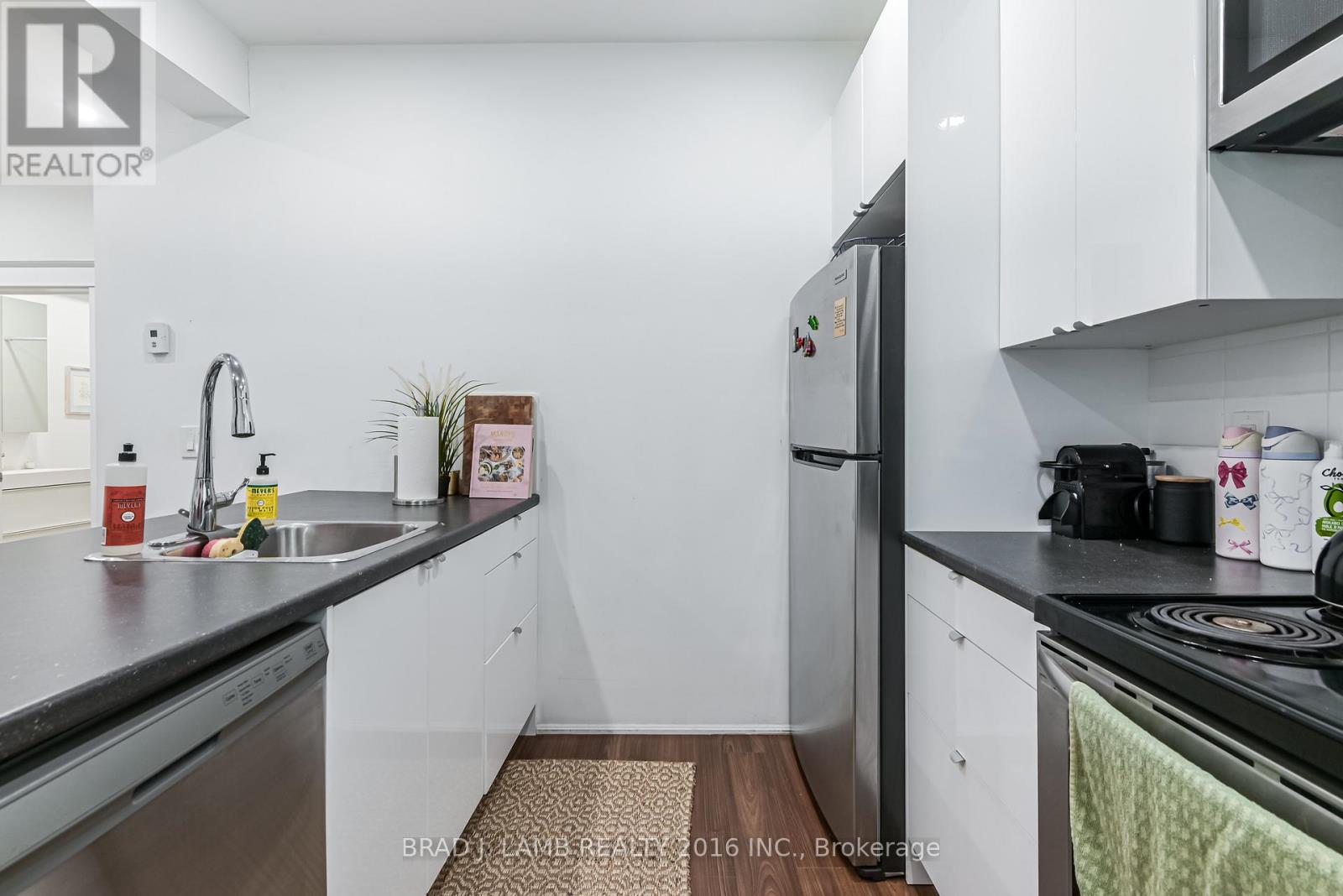 2 - 56 Wright Avenue, Toronto, Ontario  M6R 1K8 - Photo 11 - W13242528