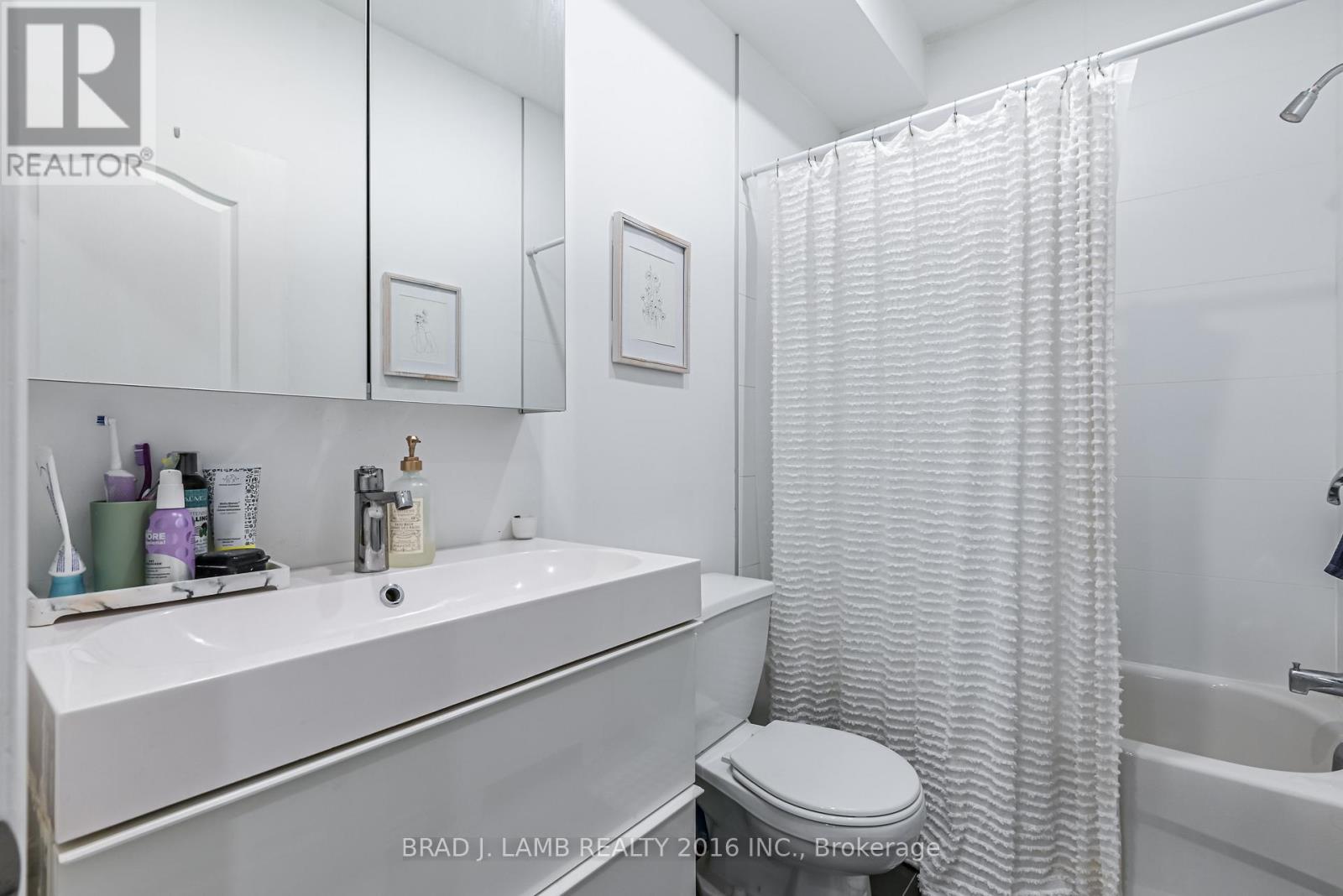 2 - 56 Wright Avenue, Toronto, Ontario  M6R 1K8 - Photo 17 - W13242528
