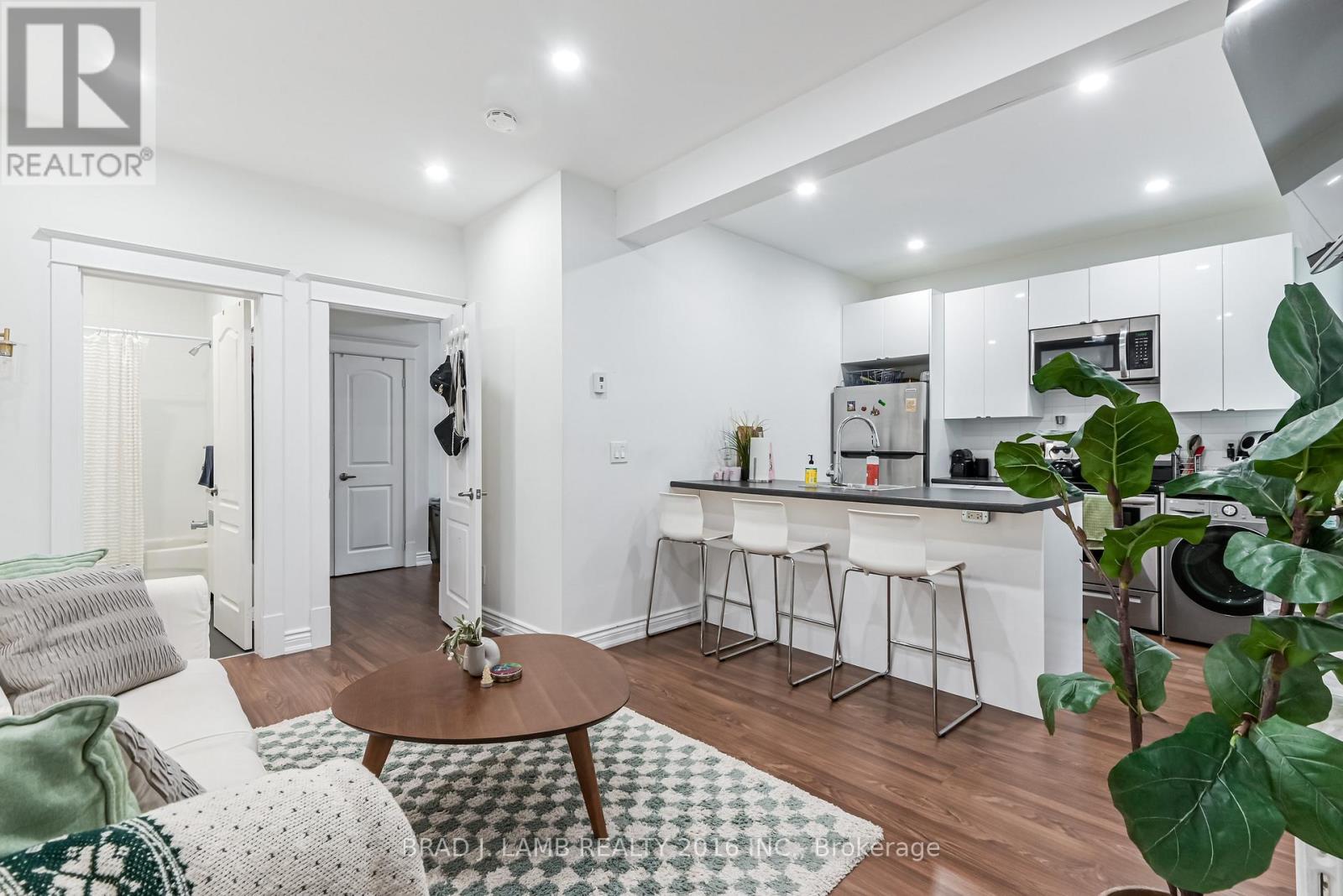 2 - 56 Wright Avenue, Toronto, Ontario  M6R 1K8 - Photo 4 - W13242528