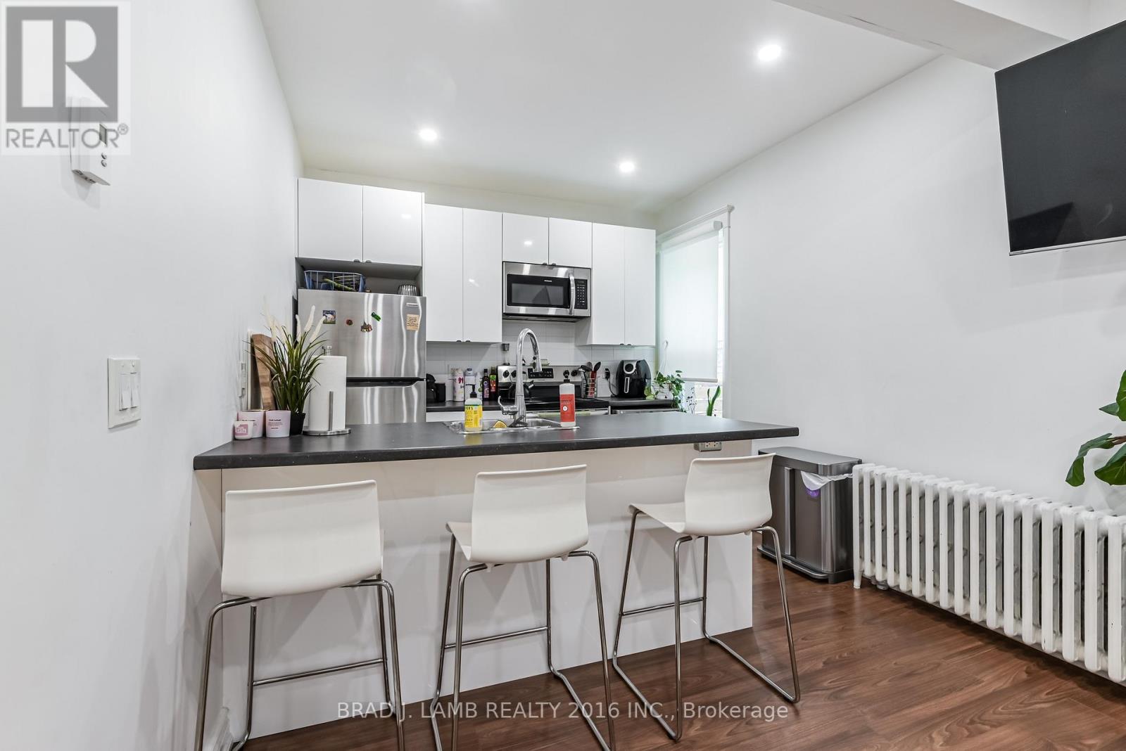 2 - 56 Wright Avenue, Toronto, Ontario  M6R 1K8 - Photo 9 - W13242528