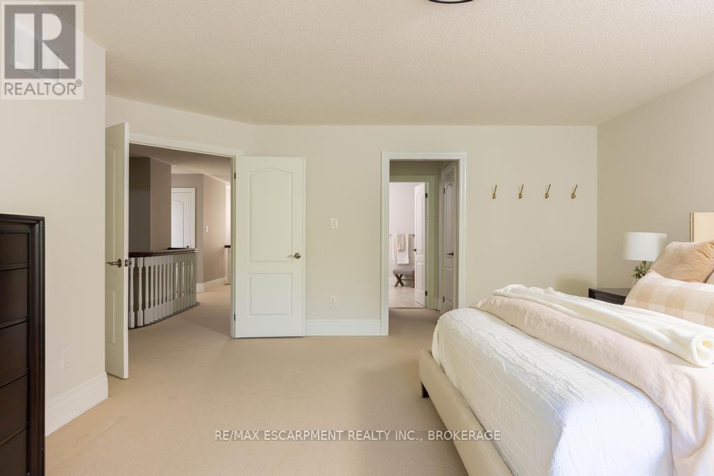 2291 North Ridge Trail, Oakville, Ontario  L6H 0C4 - Photo 24 - W13242676