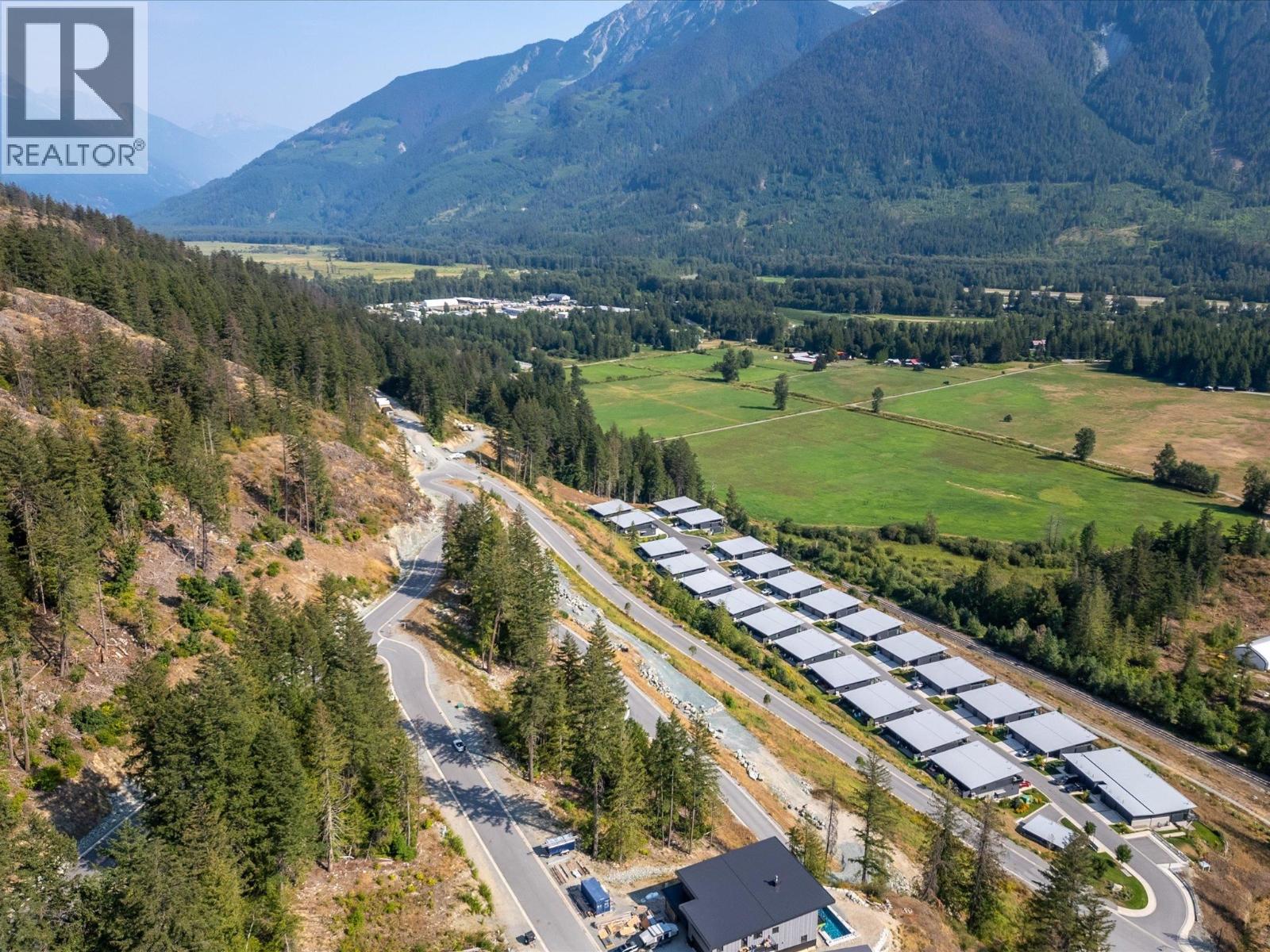 8206 Merlot Peak Drive, Pemberton, British Columbia  V0N 2L3 - Photo 10 - R3132305