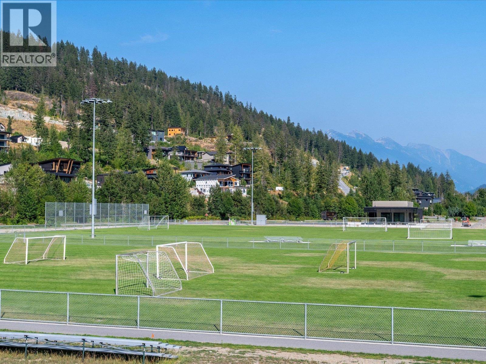 8206 Merlot Peak Drive, Pemberton, British Columbia  V0N 2L3 - Photo 15 - R3132305