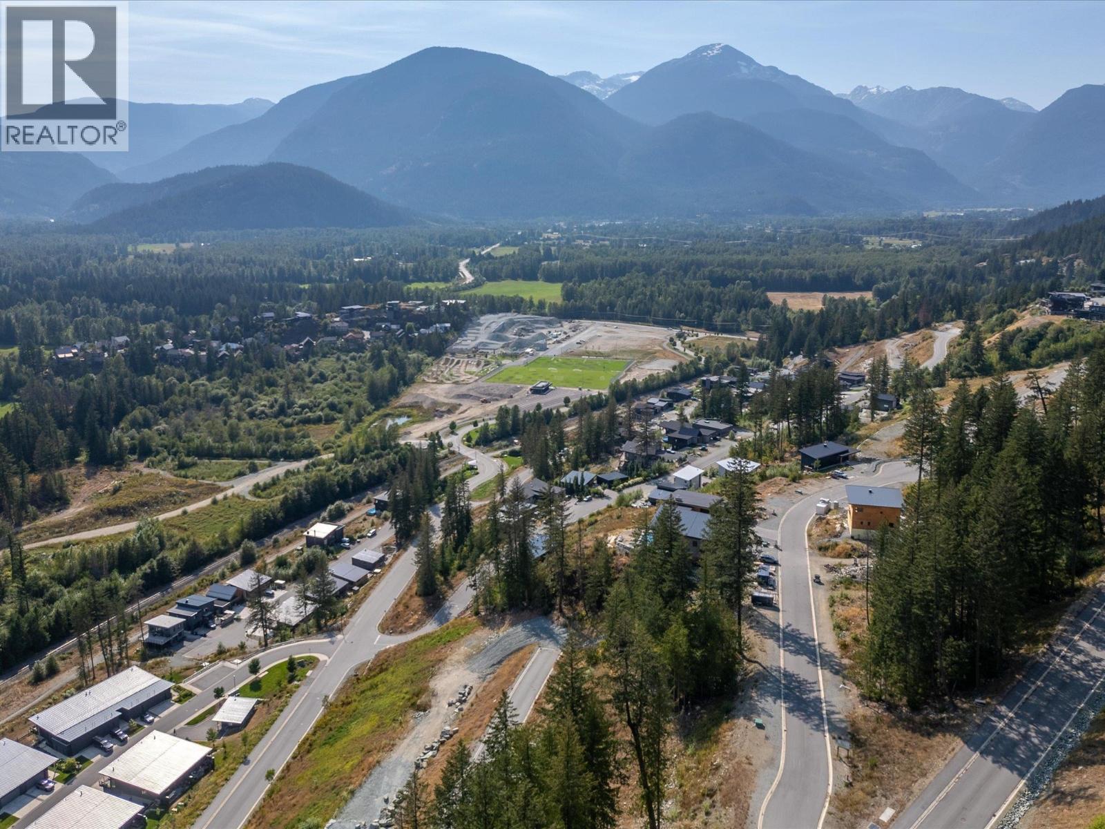 8206 Merlot Peak Drive, Pemberton, British Columbia  V0N 2L3 - Photo 8 - R3132305