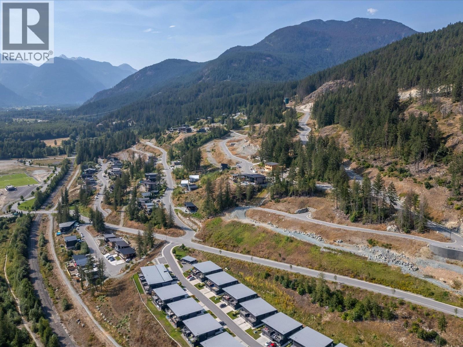8206 Merlot Peak Drive, Pemberton, British Columbia  V0N 2L3 - Photo 9 - R3132305