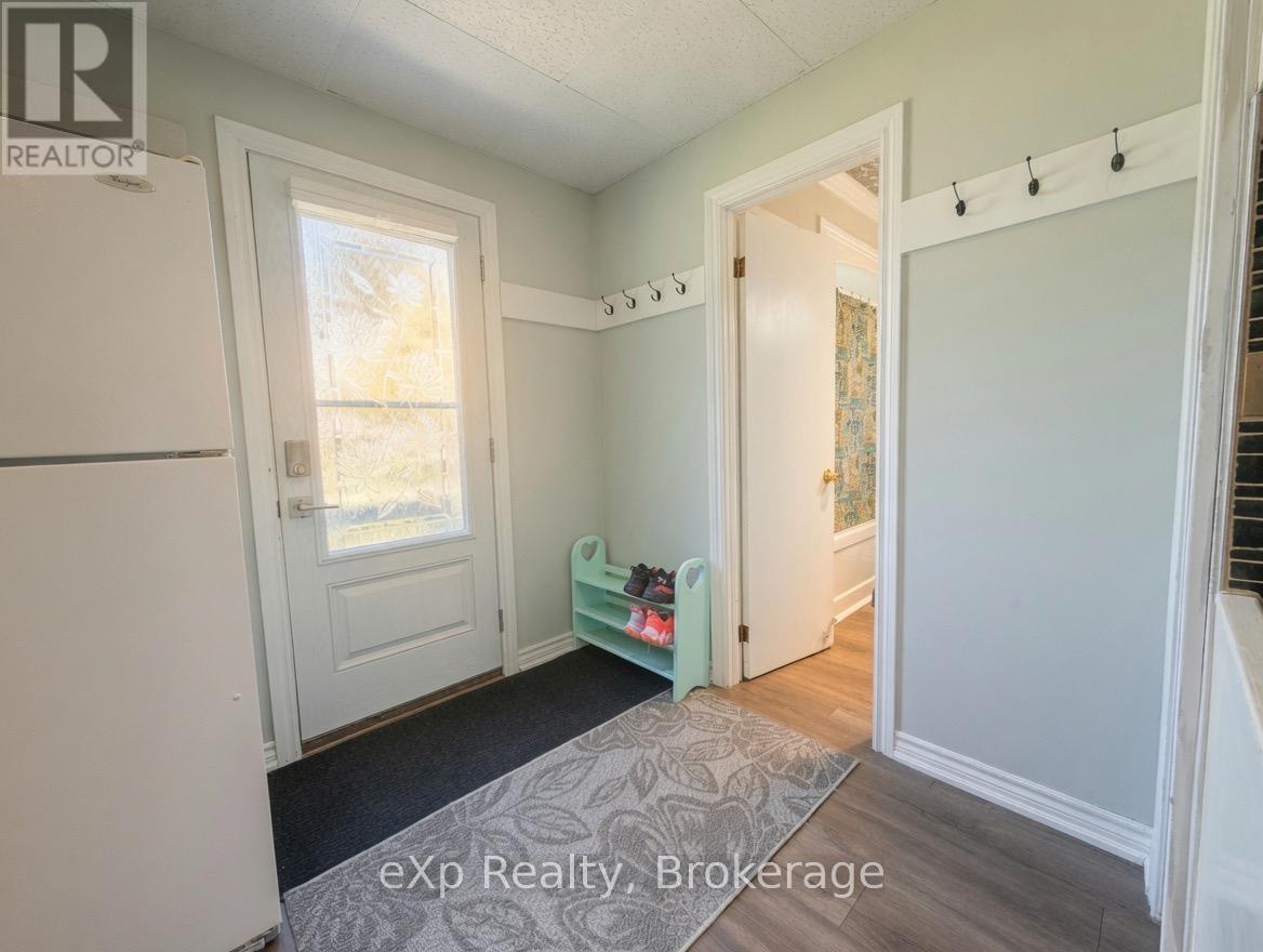 240 Bay Street, Saugeen Shores, Ontario  N0H 2L0 - Photo 4 - X13242642