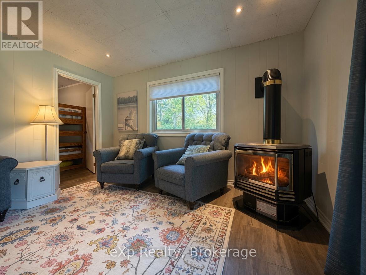 240 Bay Street, Saugeen Shores, Ontario  N0H 2L0 - Photo 8 - X13242642