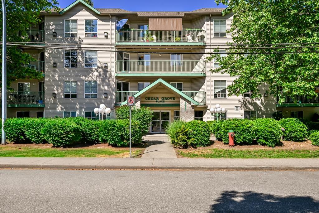 302 2435 Center Street, Abbotsford, British Columbia  V2T 2N4 - Photo 2 - R3131149