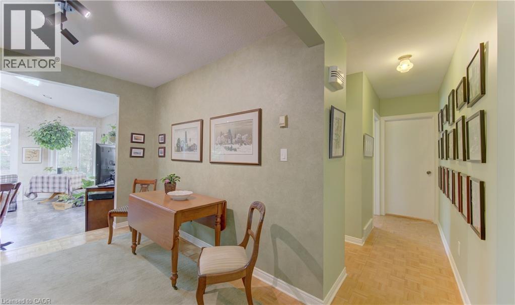 98 Longwood Drive, Waterloo, Ontario  N2L 4B7 - Photo 32 - 40833793