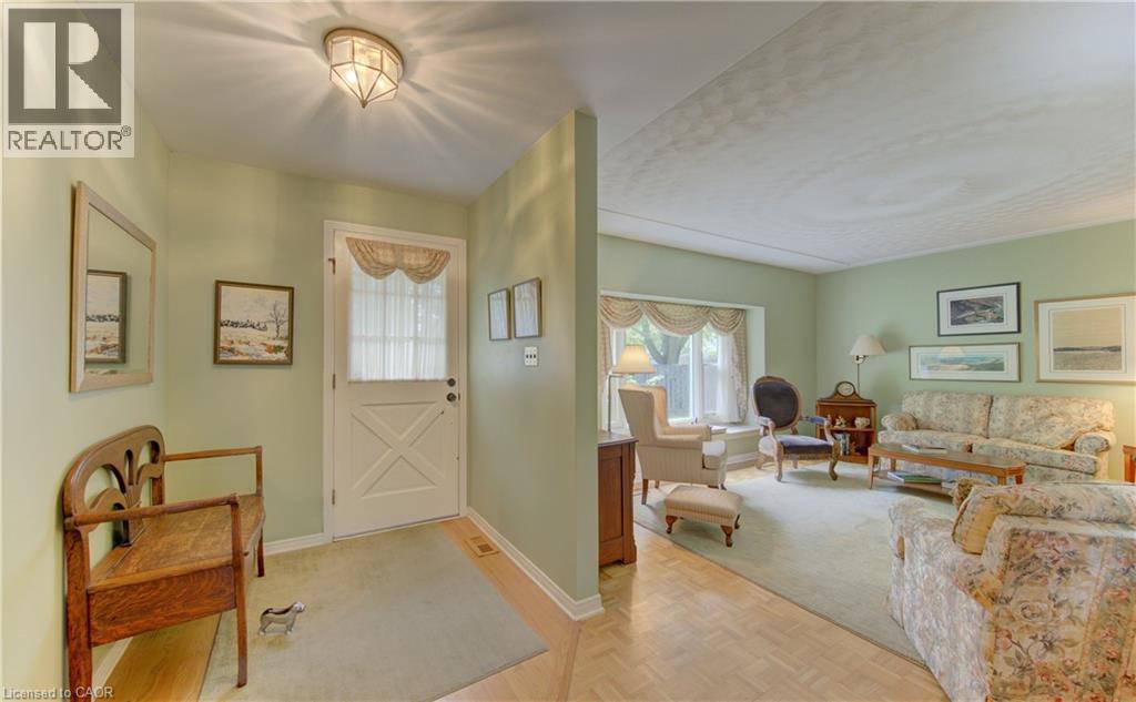 98 Longwood Drive, Waterloo, Ontario  N2L 4B7 - Photo 5 - 40833793