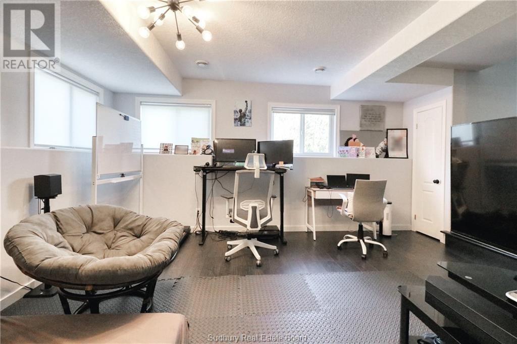35 Birmingham Drive, Sudbury, Ontario  P3B 4A5 - Photo 34 - 2128209