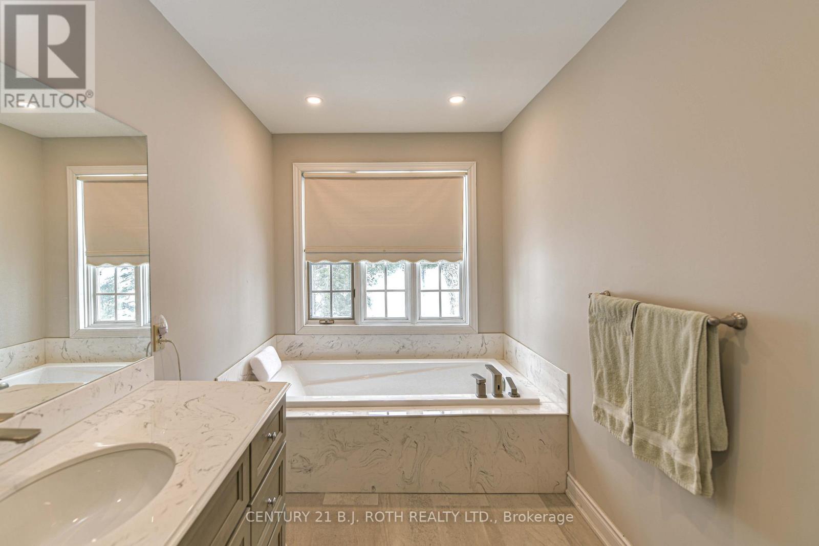 698 Broadview Avenue, Orillia, Ontario  L3V 6P3 - Photo 16 - S12876780