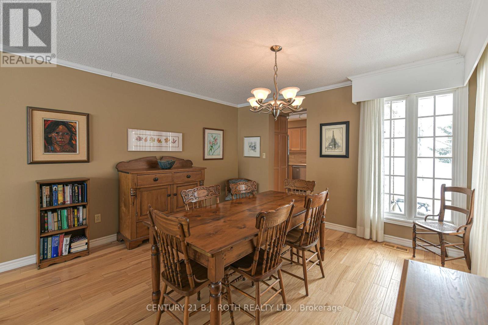 698 Broadview Avenue, Orillia, Ontario  L3V 6P3 - Photo 5 - S12876780