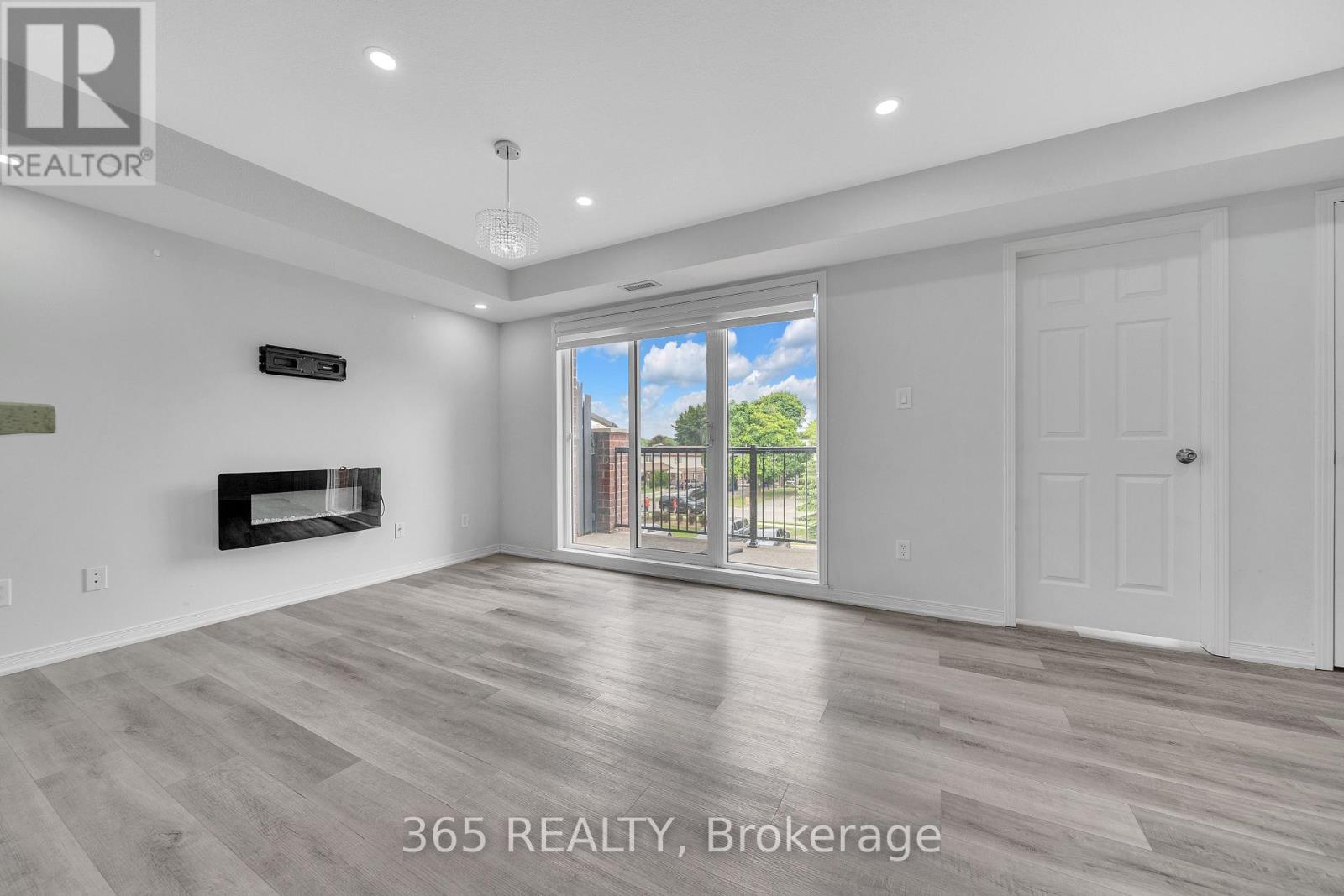 4d - 45 Cedarhill Crescent, Kitchener, Ontario  N2E 0A2 - Photo 13 - X12895458