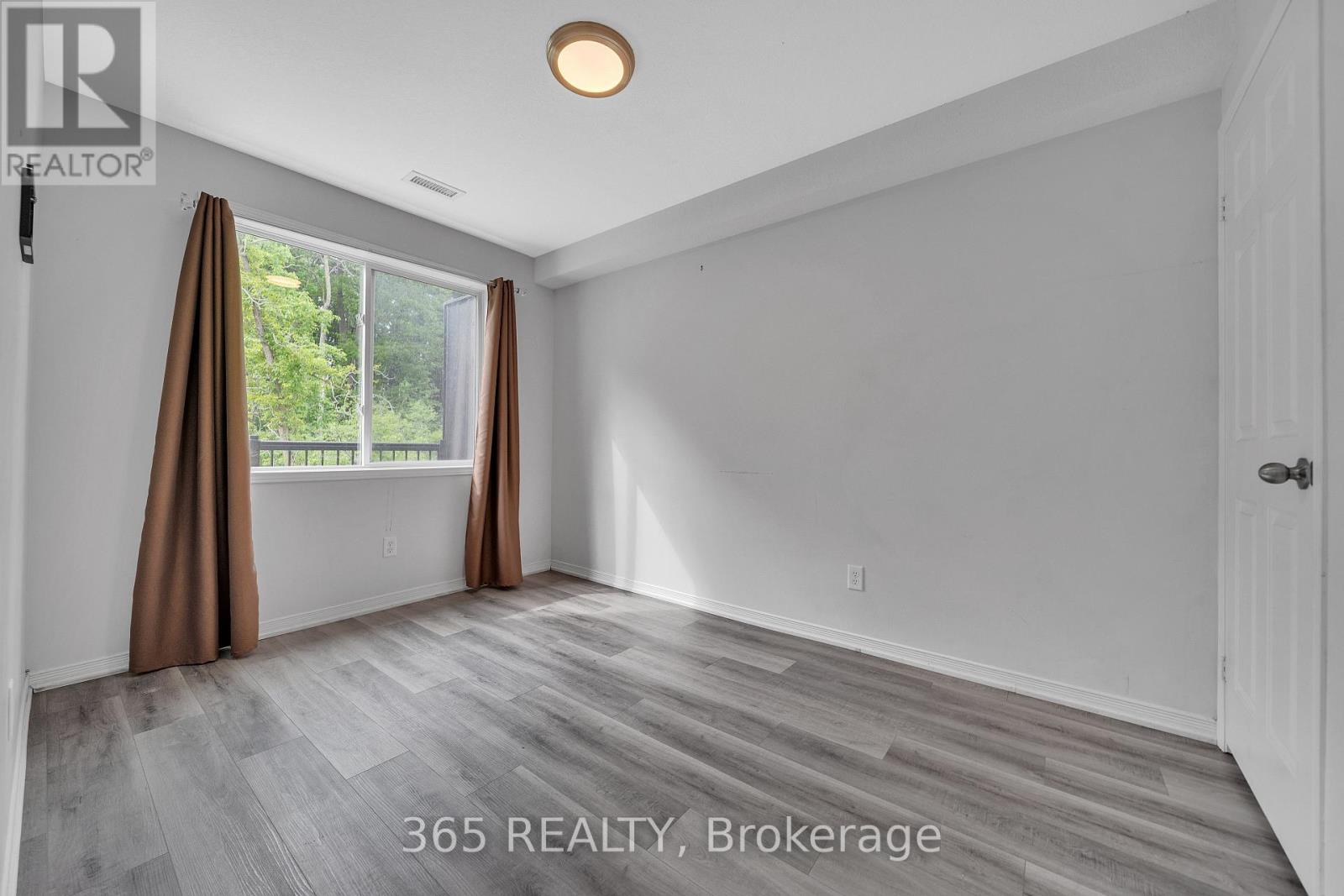 4d - 45 Cedarhill Crescent, Kitchener, Ontario  N2E 0A2 - Photo 27 - X12895458