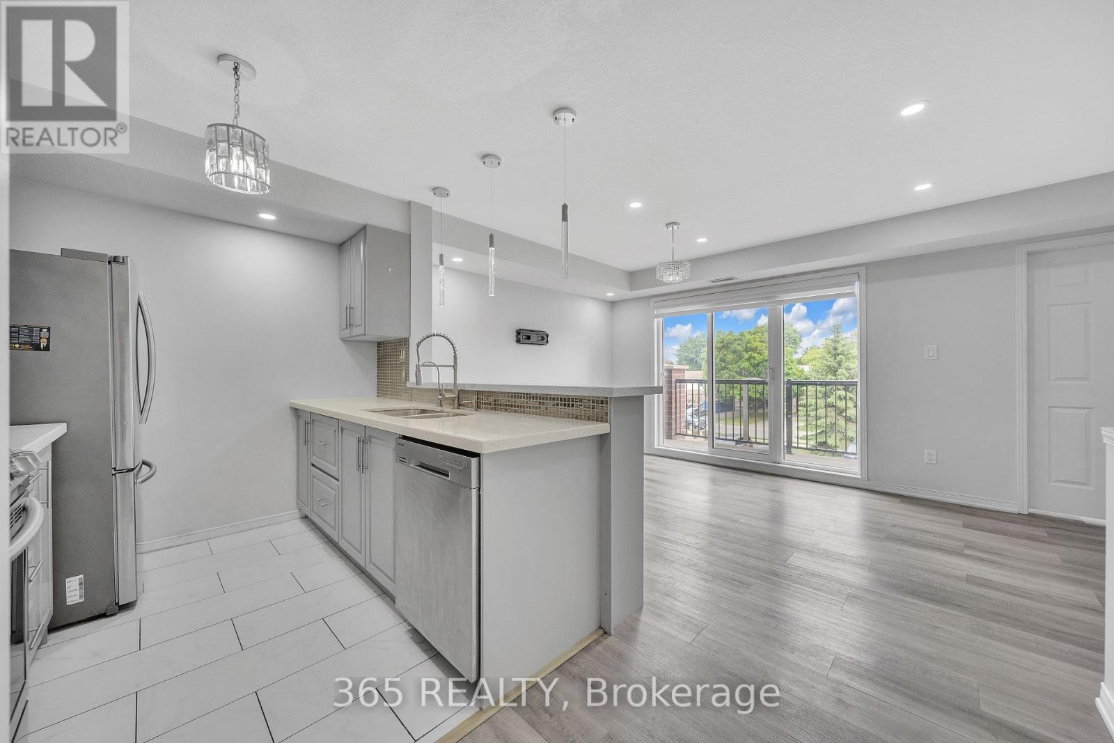 4d - 45 Cedarhill Crescent, Kitchener, Ontario  N2E 0A2 - Photo 11 - X12895458