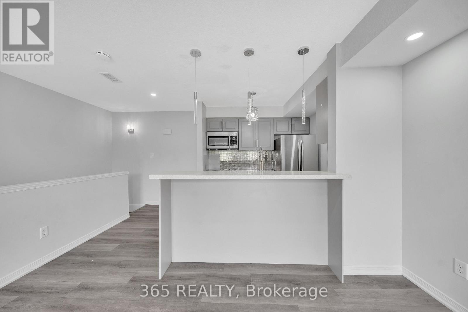 4d - 45 Cedarhill Crescent, Kitchener, Ontario  N2E 0A2 - Photo 8 - X12895458