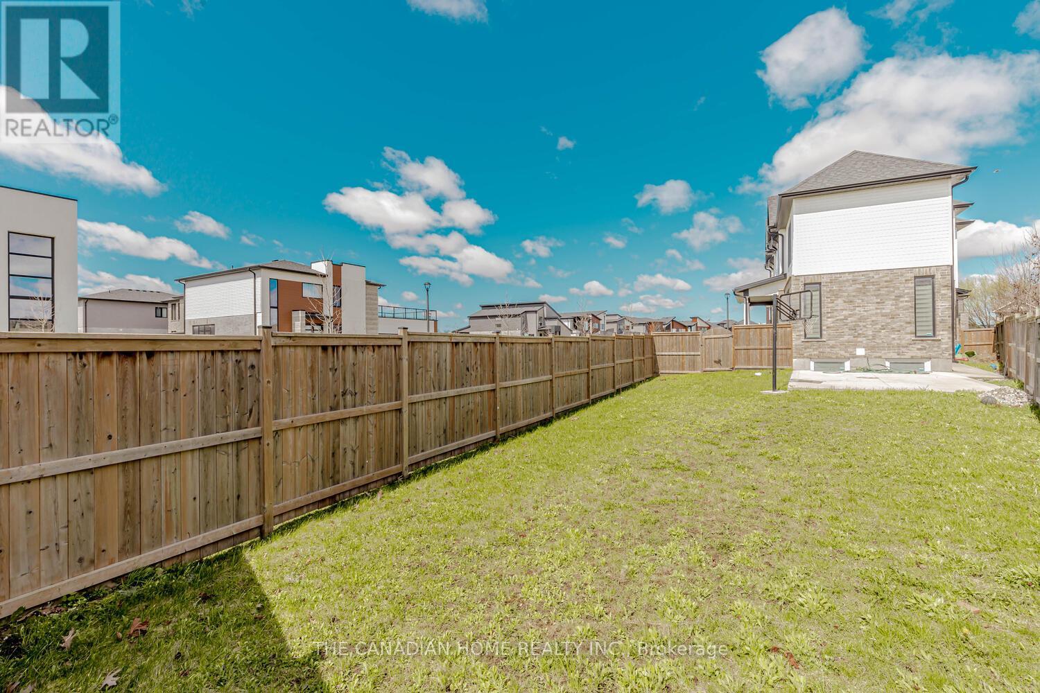 1203 Silverfox Drive, London North, Ontario  N6G 0V8 - Photo 47 - X13241688