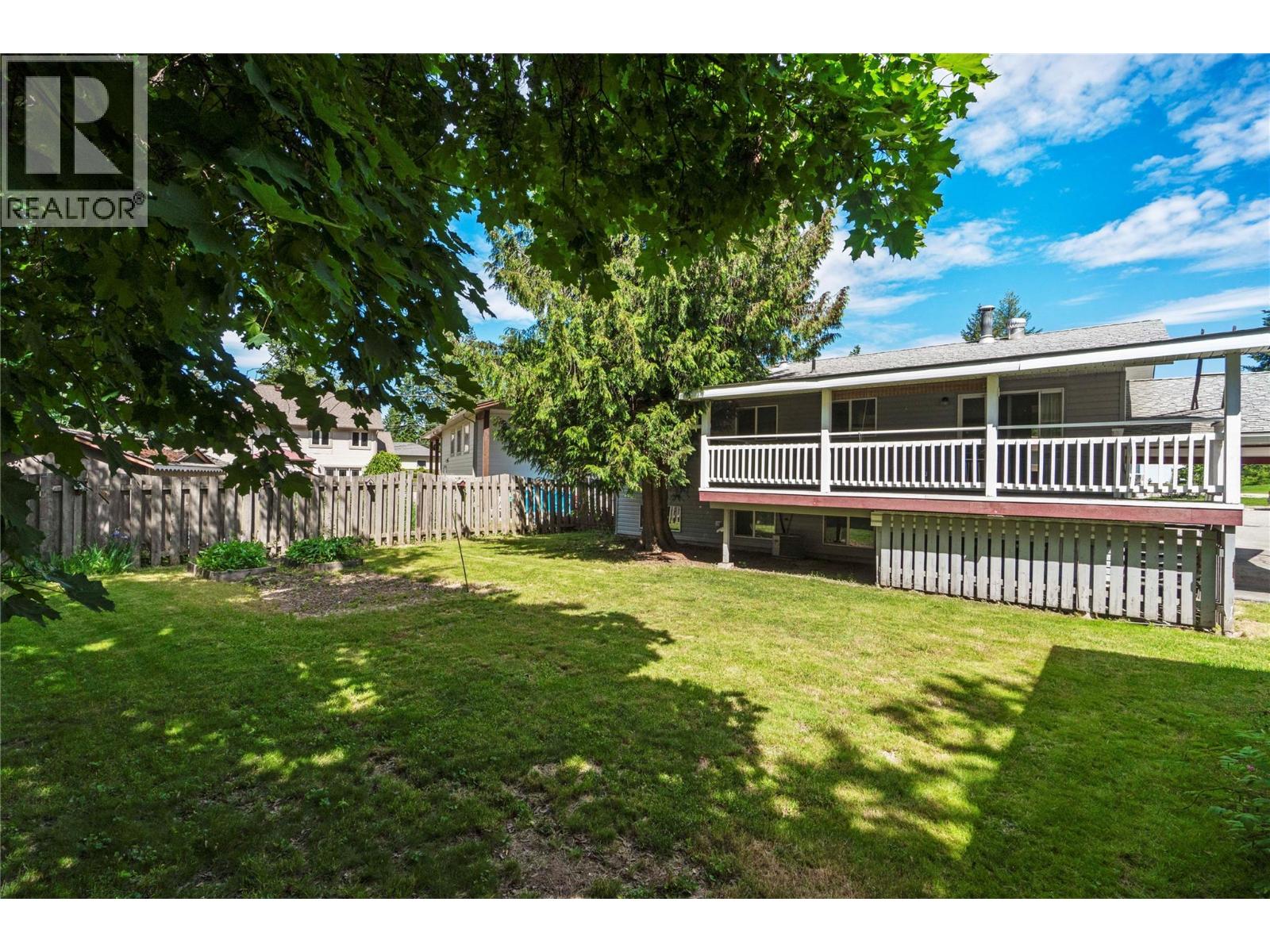 851 26 Street SE, Salmon Arm, British Columbia  V1E 2H6 - Photo 36 - 10389410