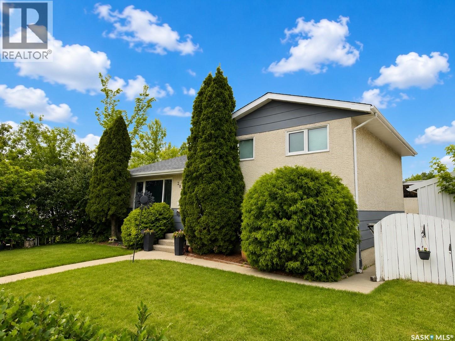 200 Halifax Street, Regina, Saskatchewan  S4R 1S4 - Photo 2 - SK038147