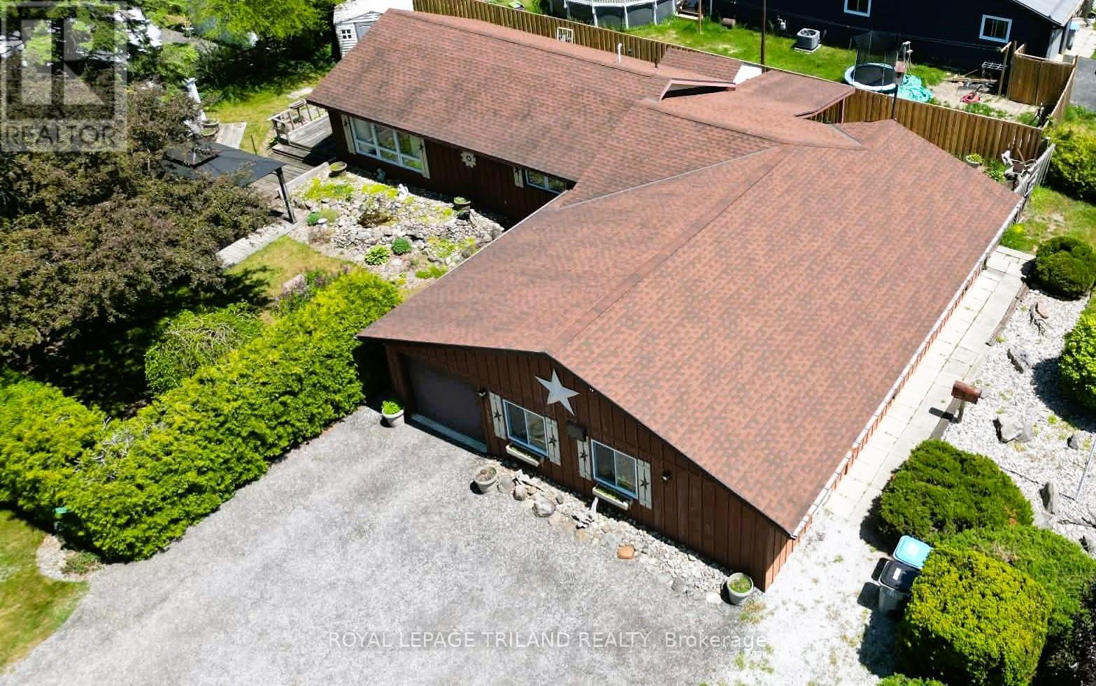 10000 ERIE STREET, Lambton Shores, Ontario