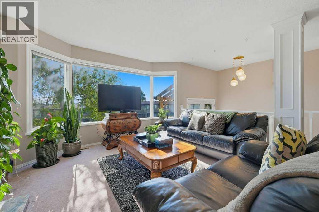 7115 Huntercrest Road Nw, Calgary, Alberta  T2K 4J9 - Photo 4 - A2317206