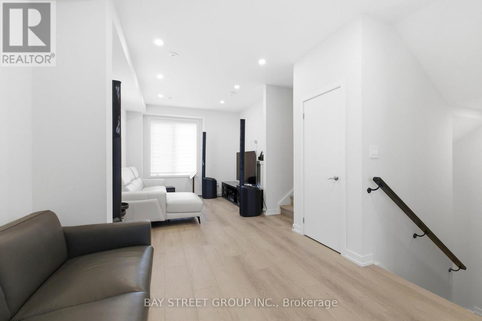38 Chapple Lane, Richmond Hill, Ontario  L4B 0J7 - Photo 5 - N13242660