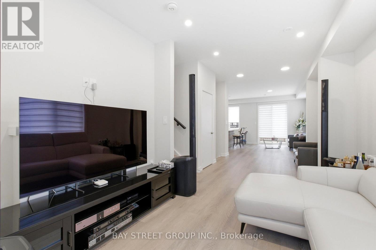 38 Chapple Lane, Richmond Hill, Ontario  L4B 0J7 - Photo 6 - N13242660