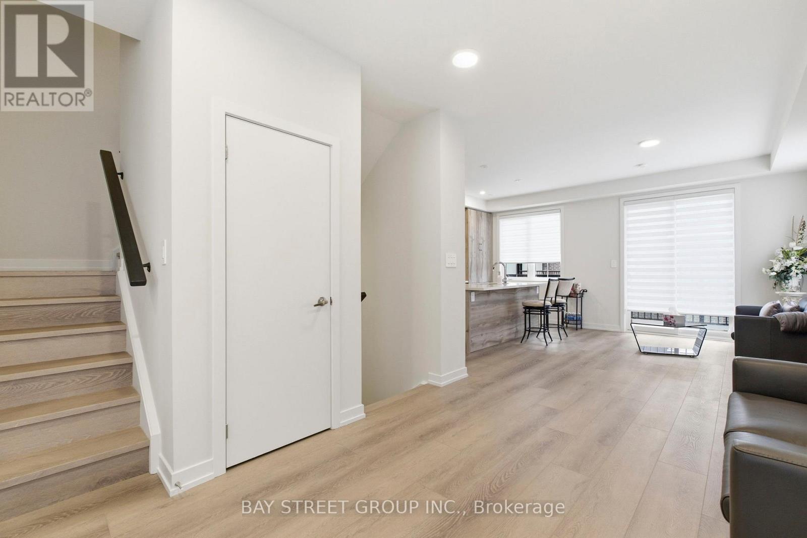 38 Chapple Lane, Richmond Hill, Ontario  L4B 0J7 - Photo 8 - N13242660