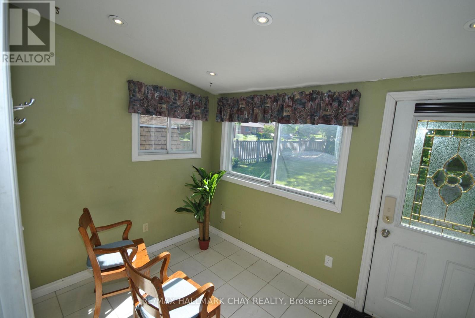 227 Duckworth Street, Barrie (Codrington), Ontario  L4M 3W8 - Photo 16 - S13242604