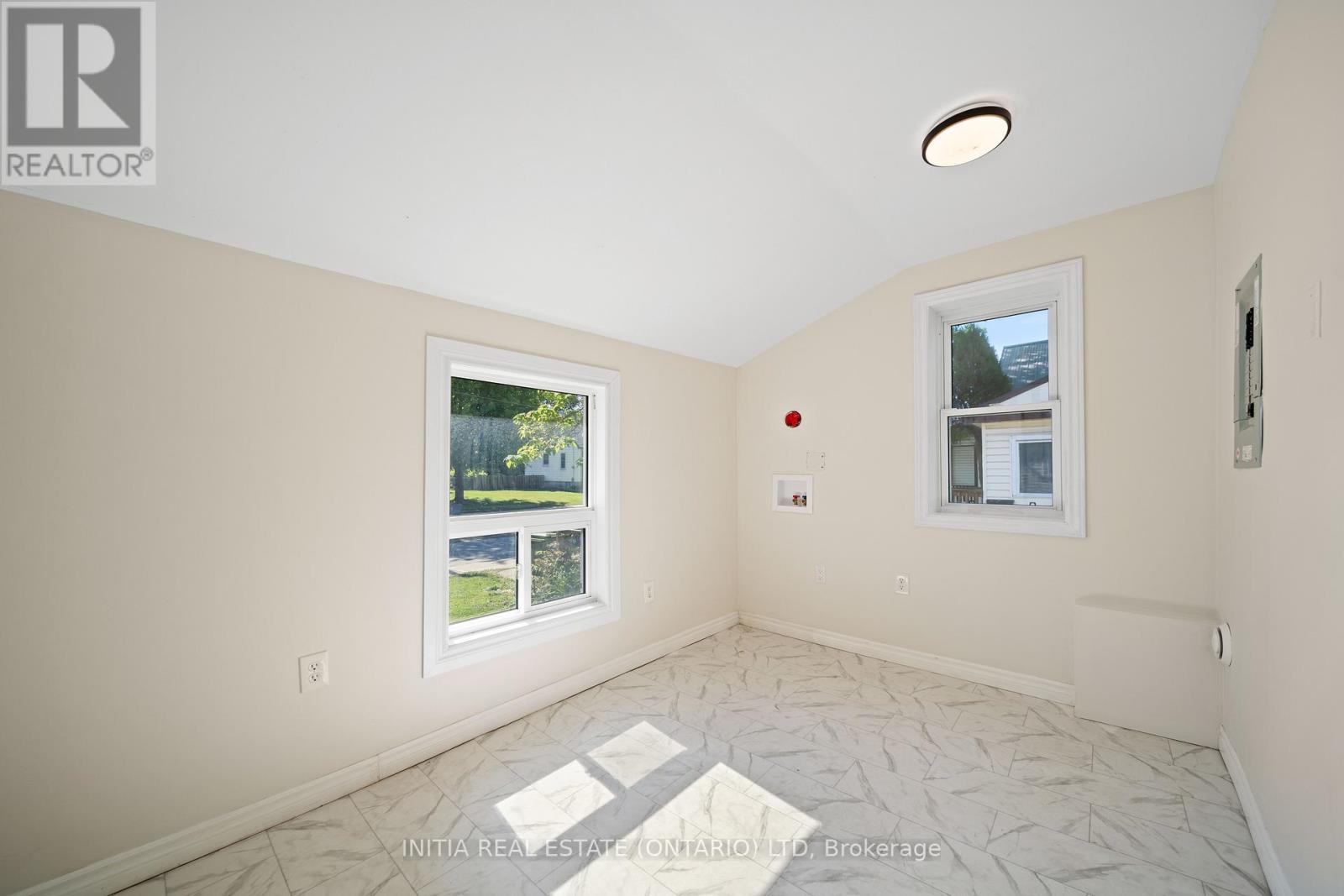 12 Woodworth Avenue, St. Thomas, Ontario  N5P 3J2 - Photo 6 - X13242922