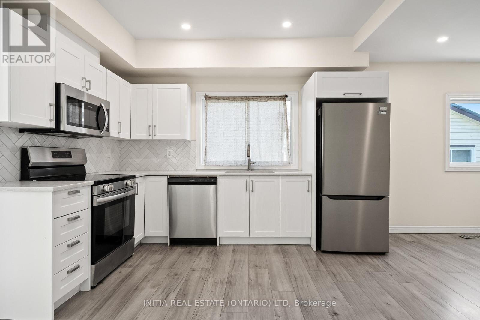 12 Woodworth Avenue, St. Thomas, Ontario  N5P 3J2 - Photo 8 - X13242922