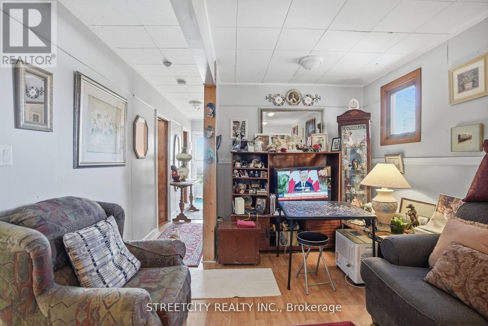 24 Hincks Street, St. Thomas, Ontario  N5R 3N6 - Photo 11 - X13242972