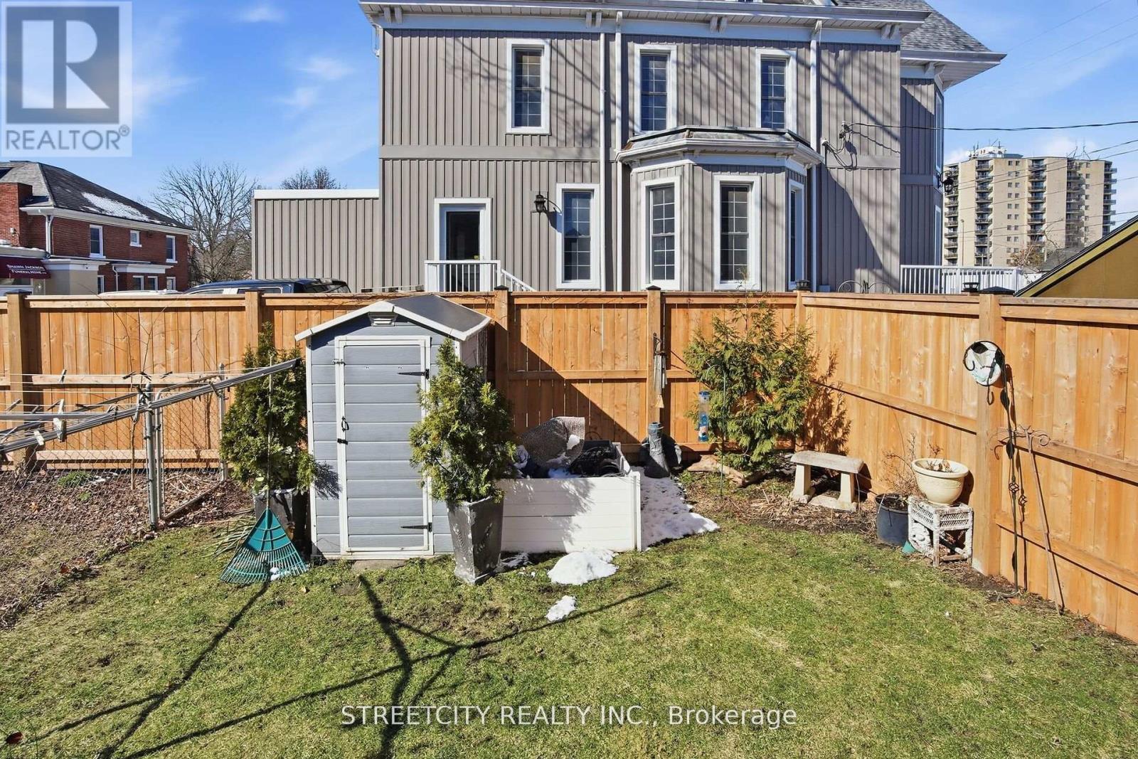 24 Hincks Street, St. Thomas, Ontario  N5R 3N6 - Photo 16 - X13242972