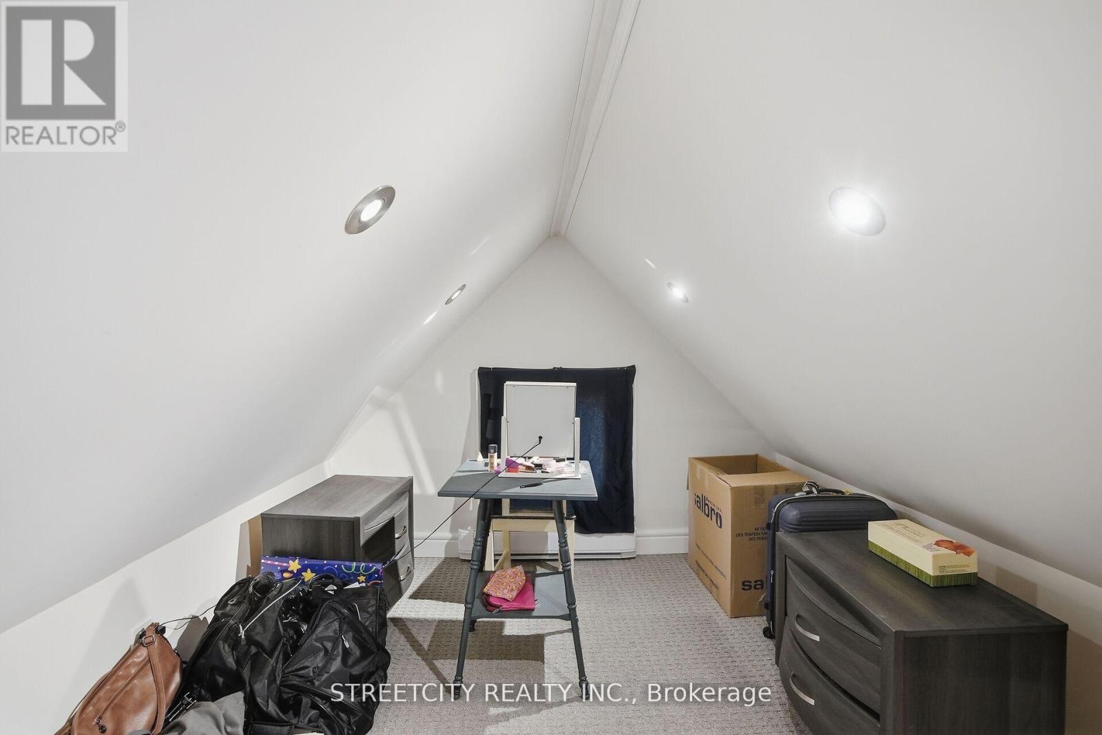 24 Hincks Street, St. Thomas, Ontario  N5R 3N6 - Photo 34 - X13242972