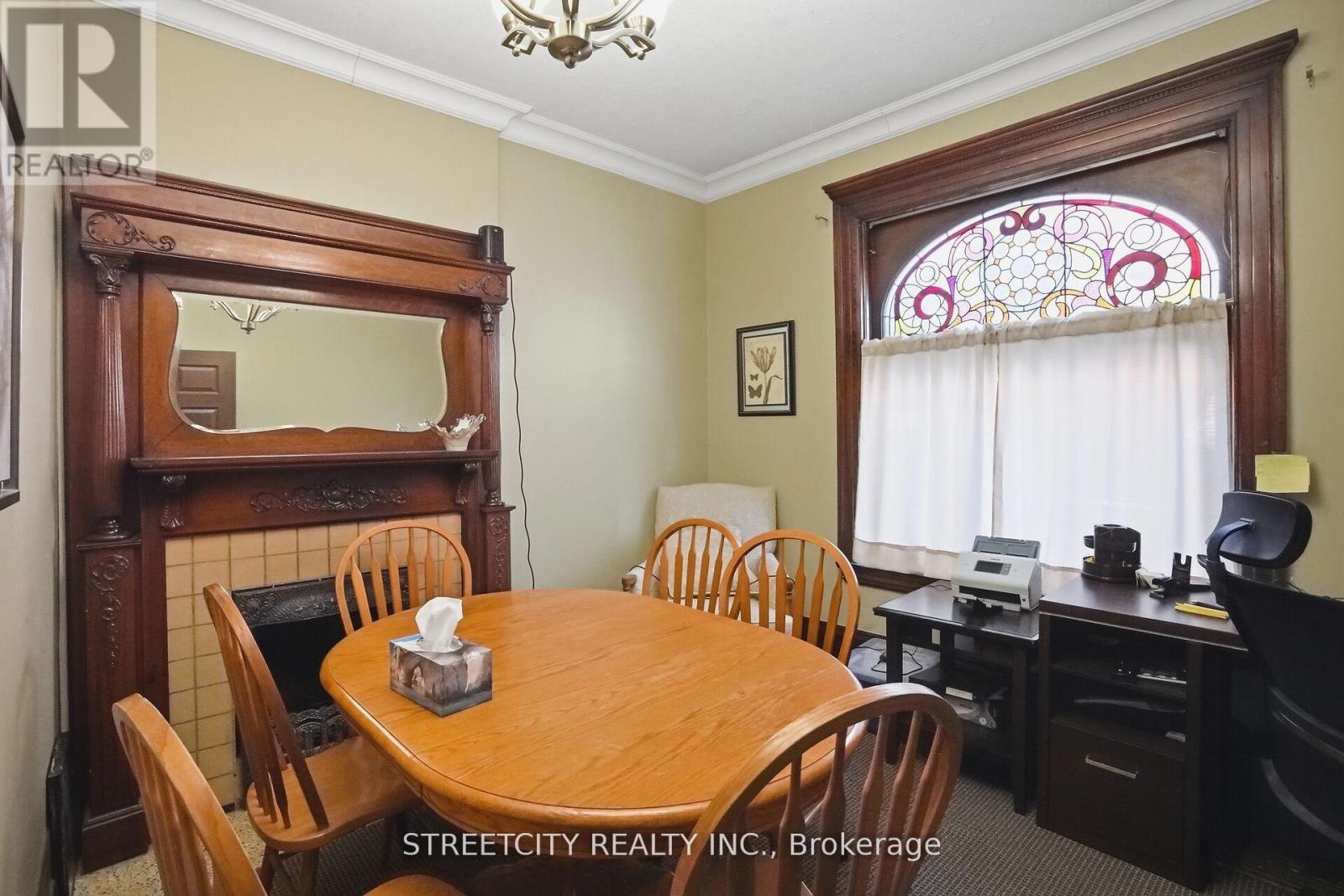 24 Hincks Street, St. Thomas, Ontario  N5R 3N6 - Photo 5 - X13242972