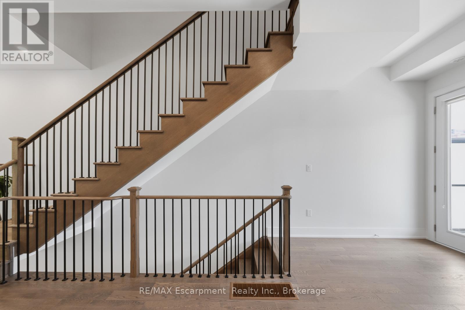 2280 Sovereign Street, Oakville, Ontario  L6L 0H9 - Photo 13 - W13242730