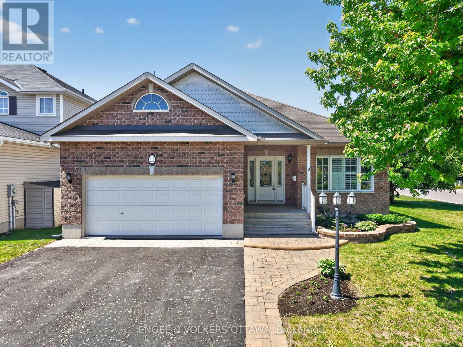 11 FRIEDAY STREET, Arnprior, Ontario