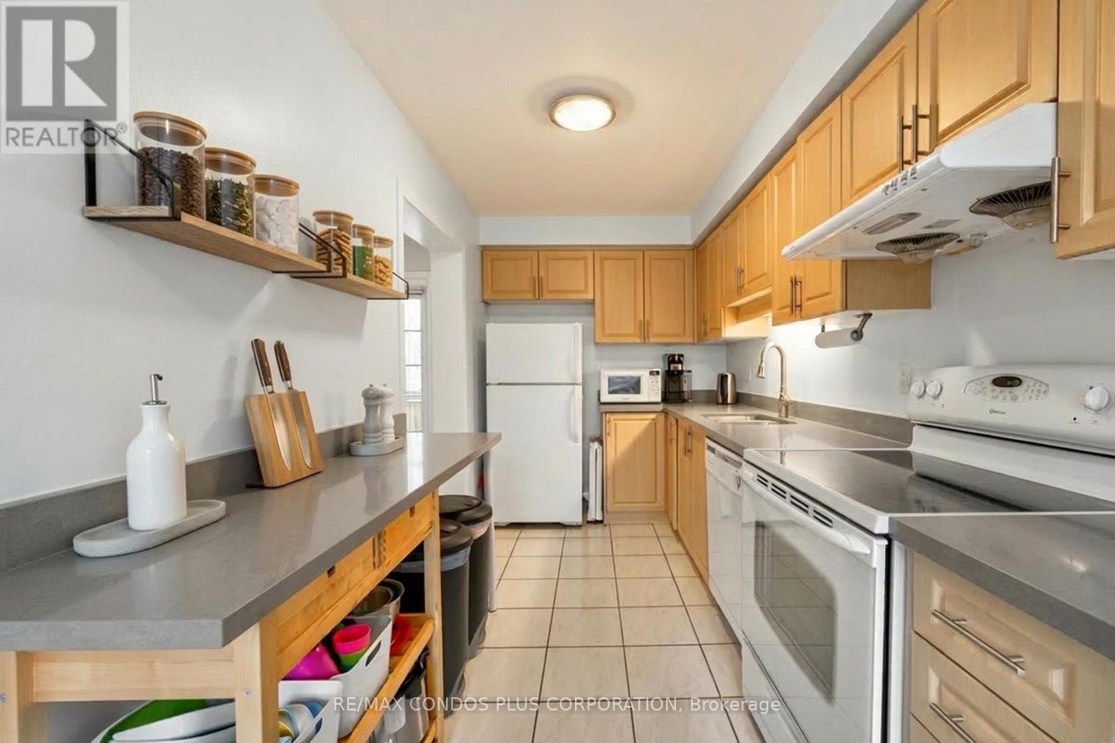 62 - 2945 Thomas Street, Mississauga, Ontario  L5M 6C1 - Photo 4 - W13242560