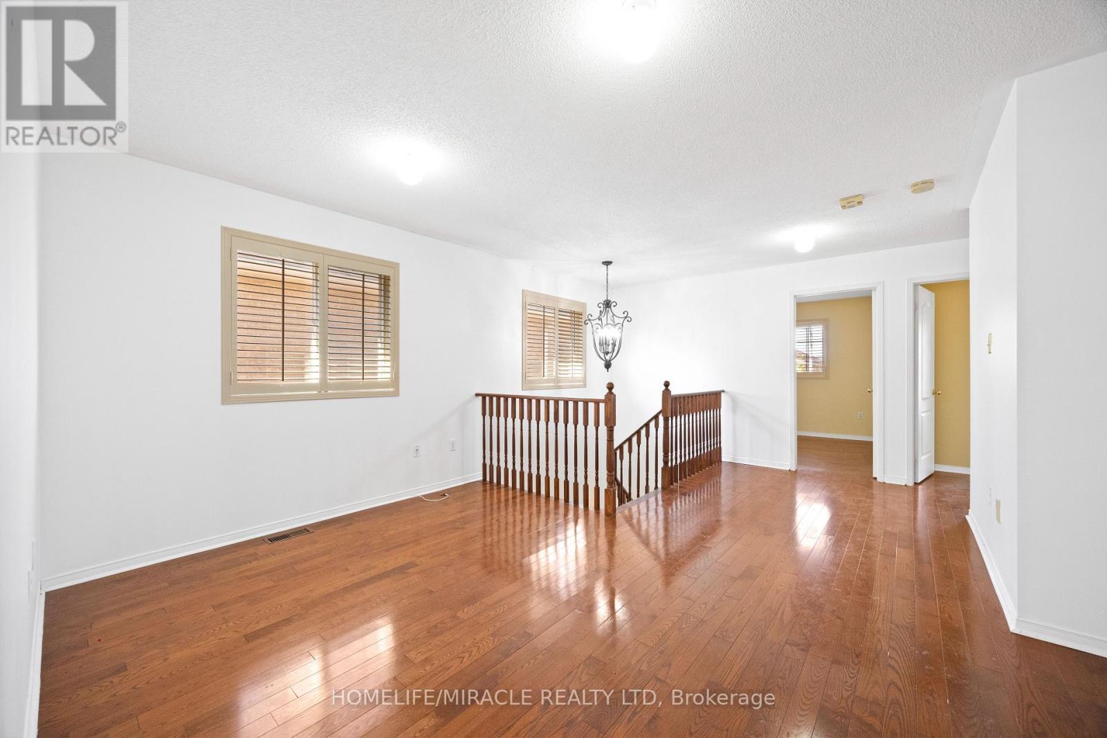 8 Waterdale Road, Brampton, Ontario  L7A 1S7 - Photo 15 - W13242592