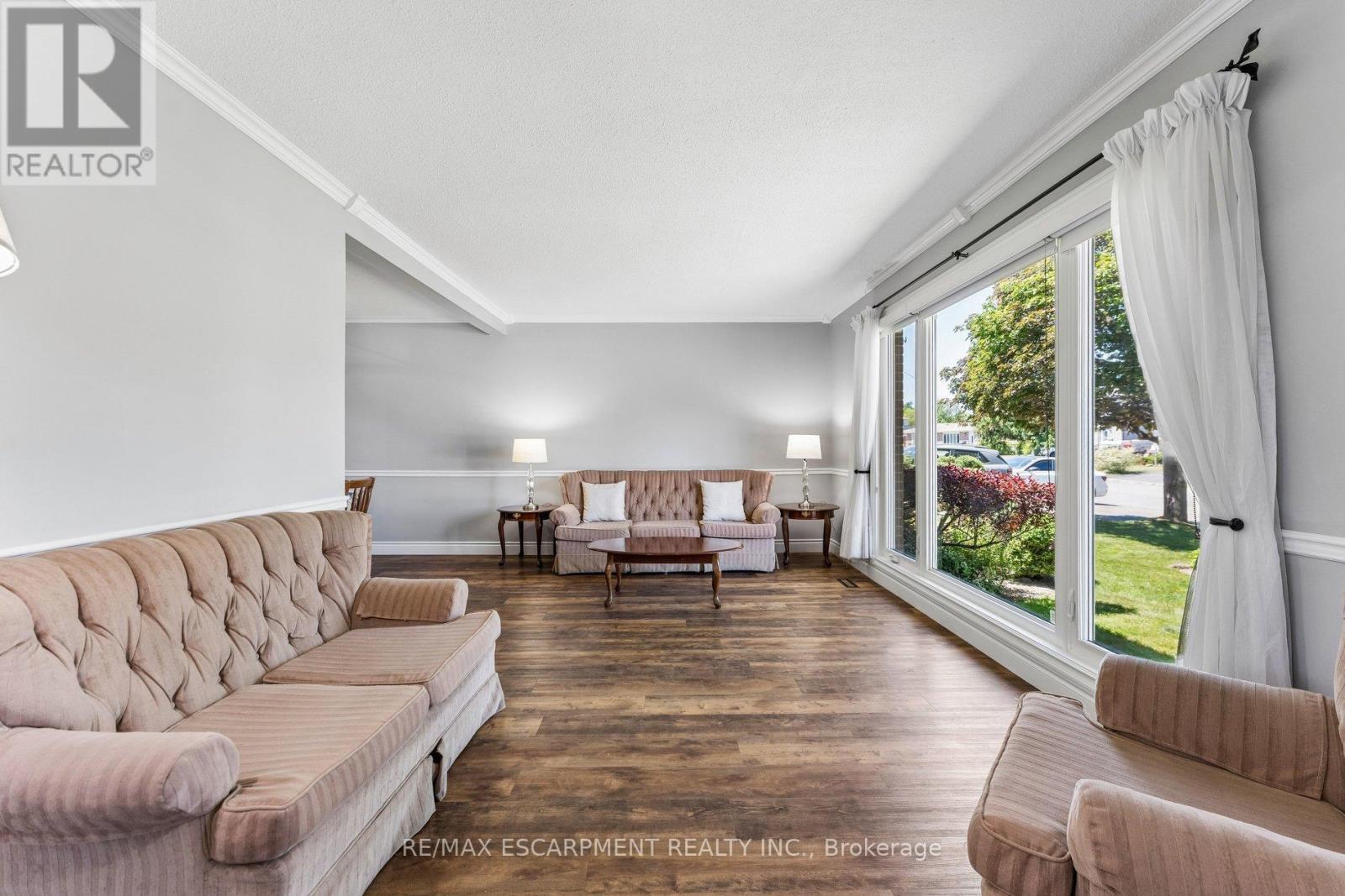 29 Deeside Crescent, Brampton, Ontario  L6T 3L8 - Photo 7 - W13242594