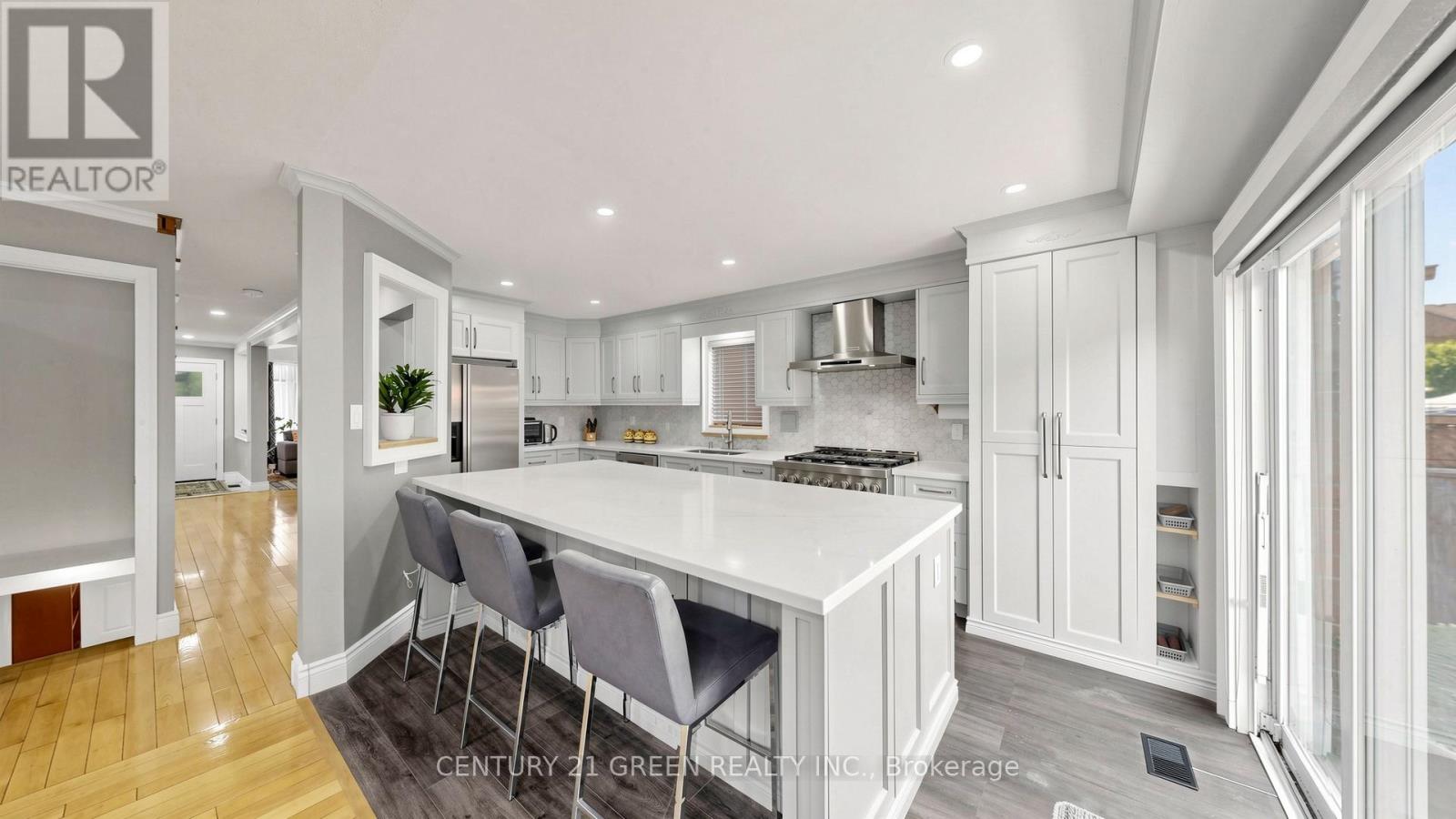 43 Hollowgrove Boulevard, Brampton, Ontario  L6P 1B1 - Photo 12 - W13242632