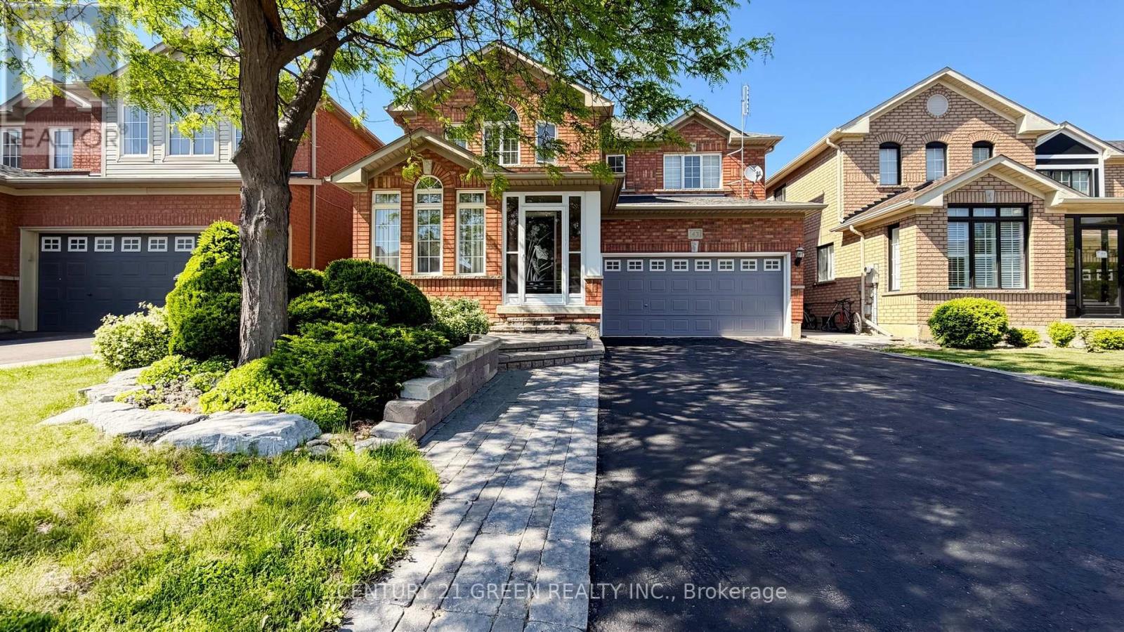 43 Hollowgrove Boulevard, Brampton, Ontario  L6P 1B1 - Photo 2 - W13242632
