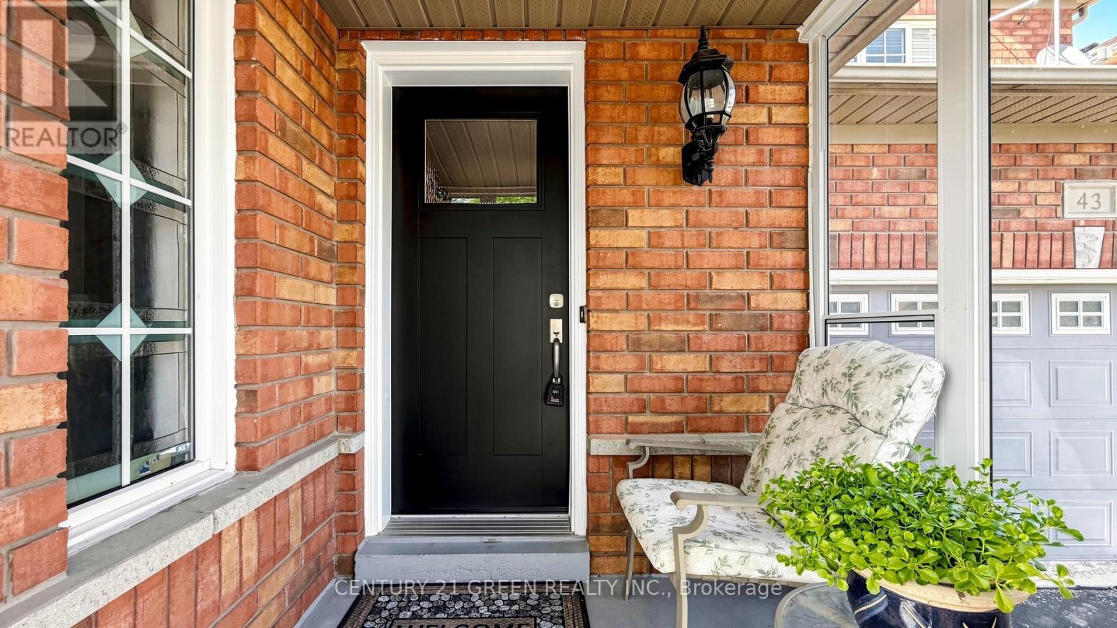 43 Hollowgrove Boulevard, Brampton, Ontario  L6P 1B1 - Photo 4 - W13242632
