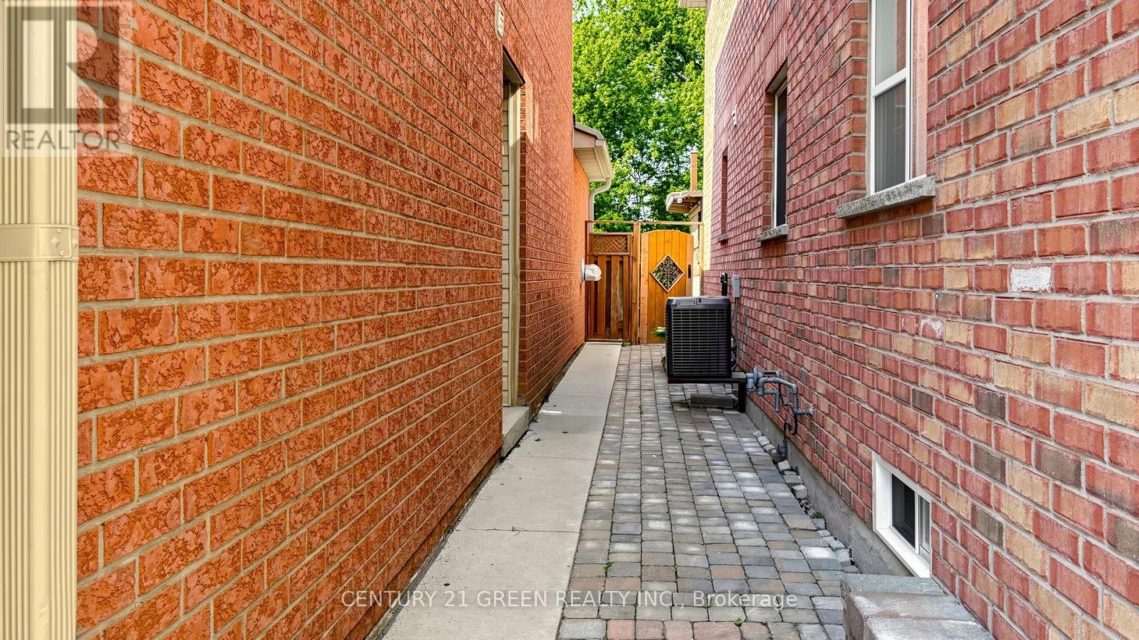 43 Hollowgrove Boulevard, Brampton, Ontario  L6P 1B1 - Photo 50 - W13242632