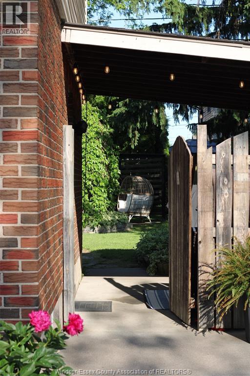 3581 Wolfe Court, Windsor, Ontario  N9C 1X2 - Photo 4 - 26013189