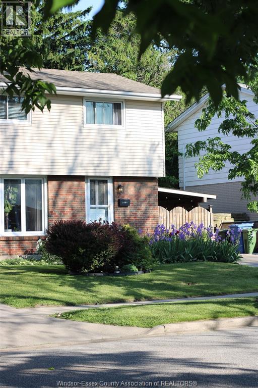 3581 Wolfe Court, Windsor, Ontario  N9C 1X2 - Photo 3 - 26013189