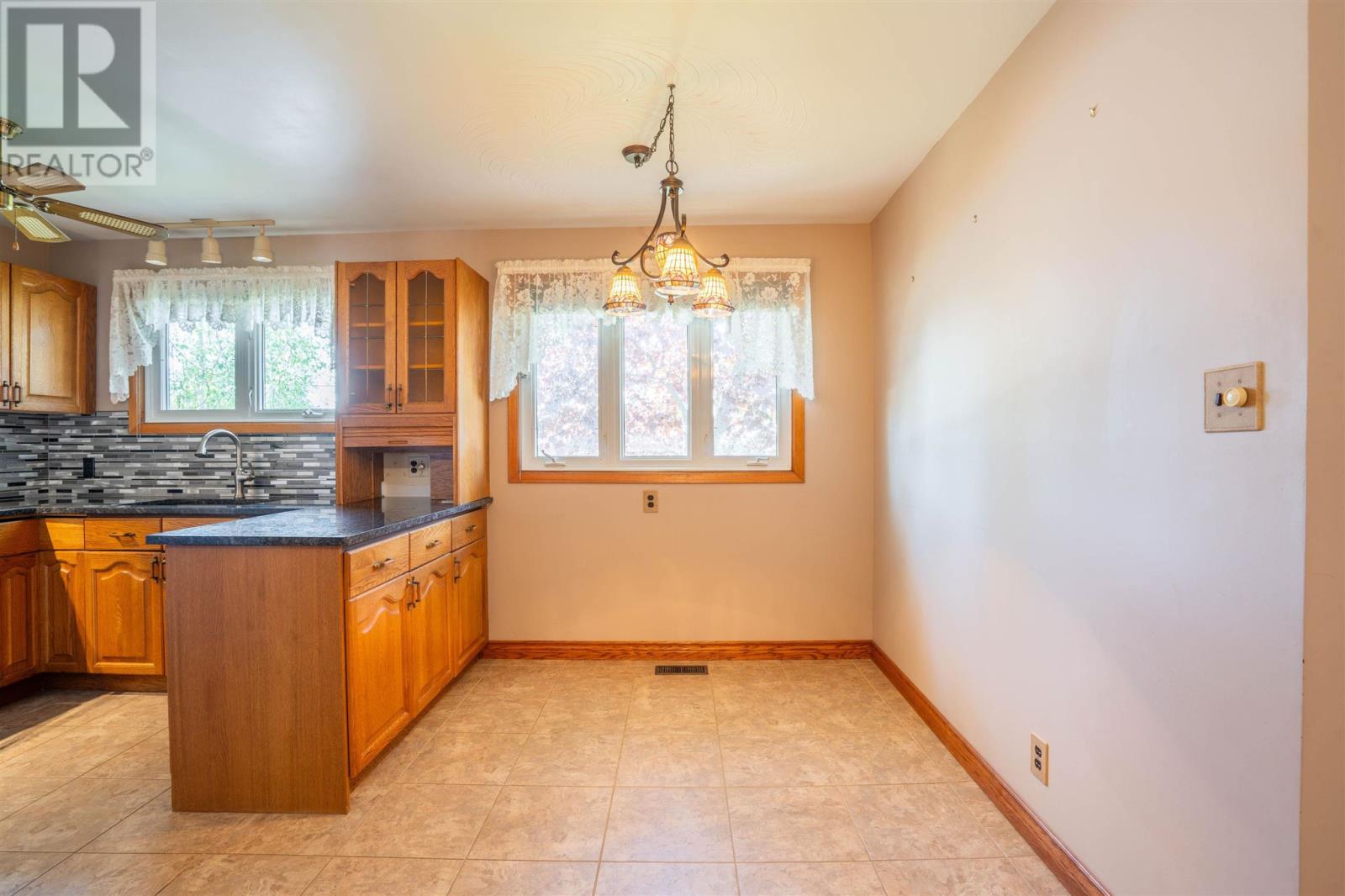 263 Anna St, Sault Ste. Marie, Ontario  P6B 3S9 - Photo 8 - SM261311