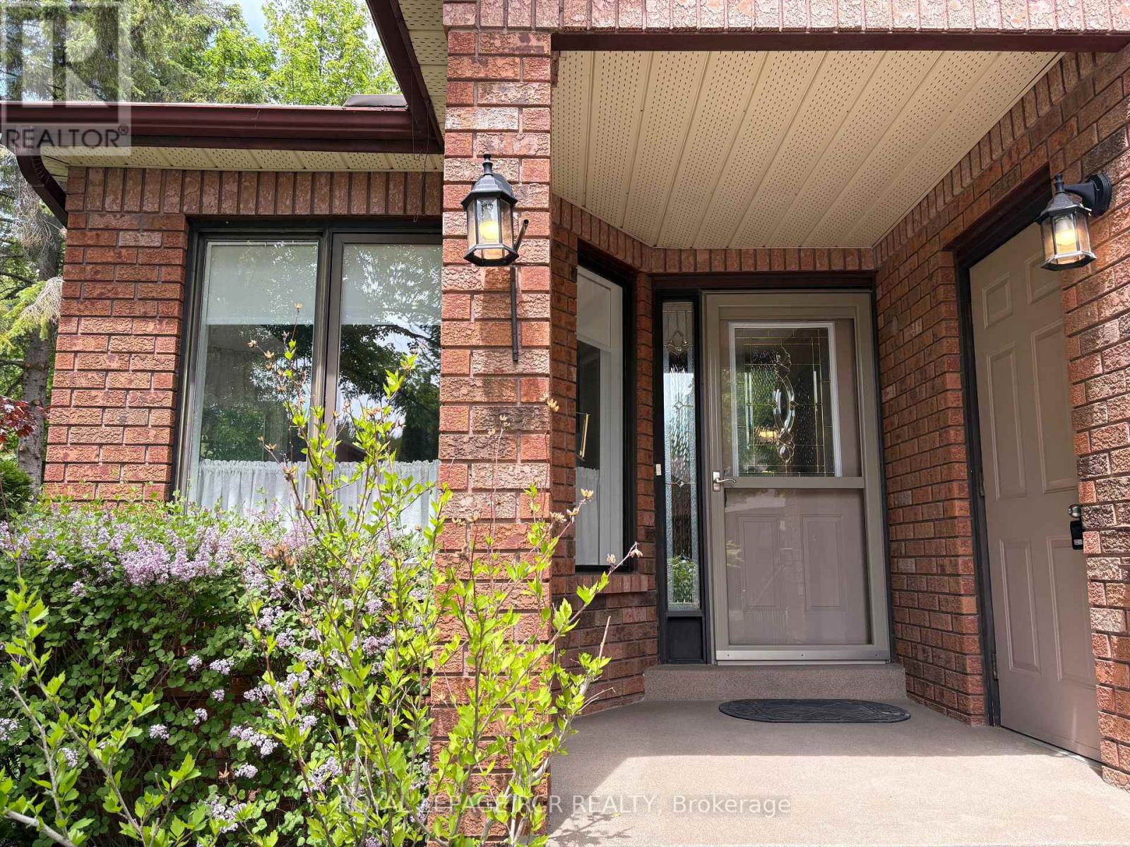 7 Glen Eden Way, New Tecumseth, Ontario  L9R 1R4 - Photo 2 - N12997944