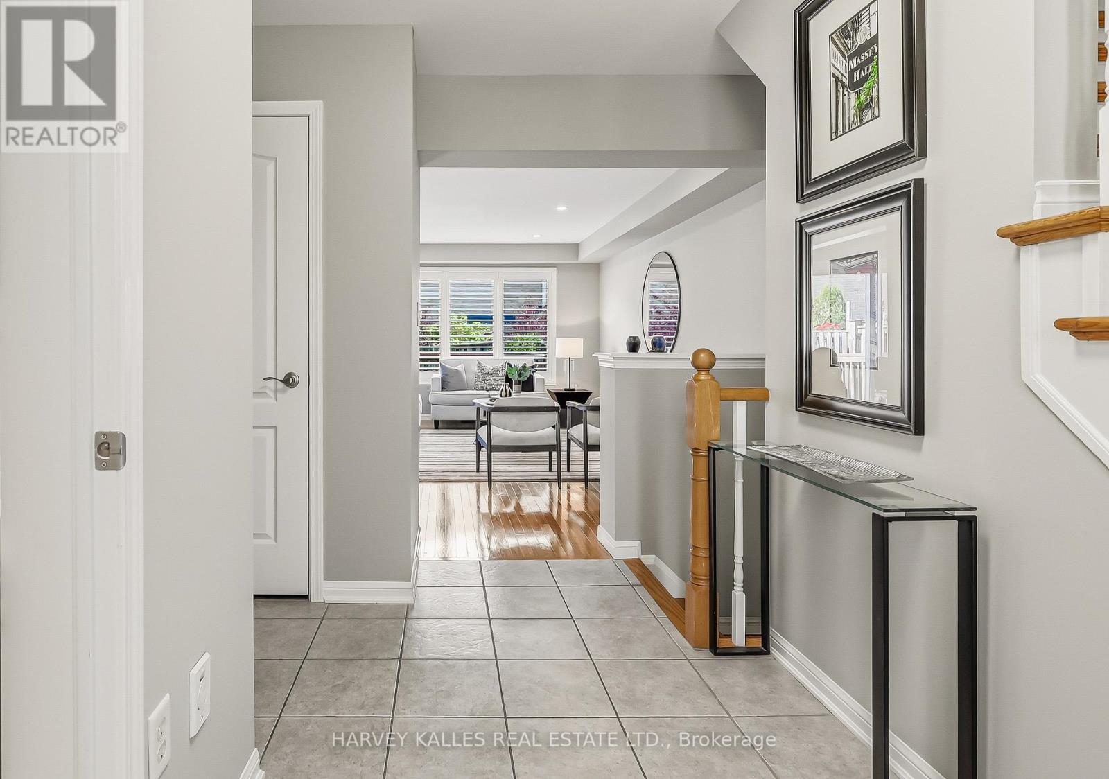 10 Dougherty Crescent, Whitchurch-Stouffville, Ontario  L4A 0A3 - Photo 3 - N13241574